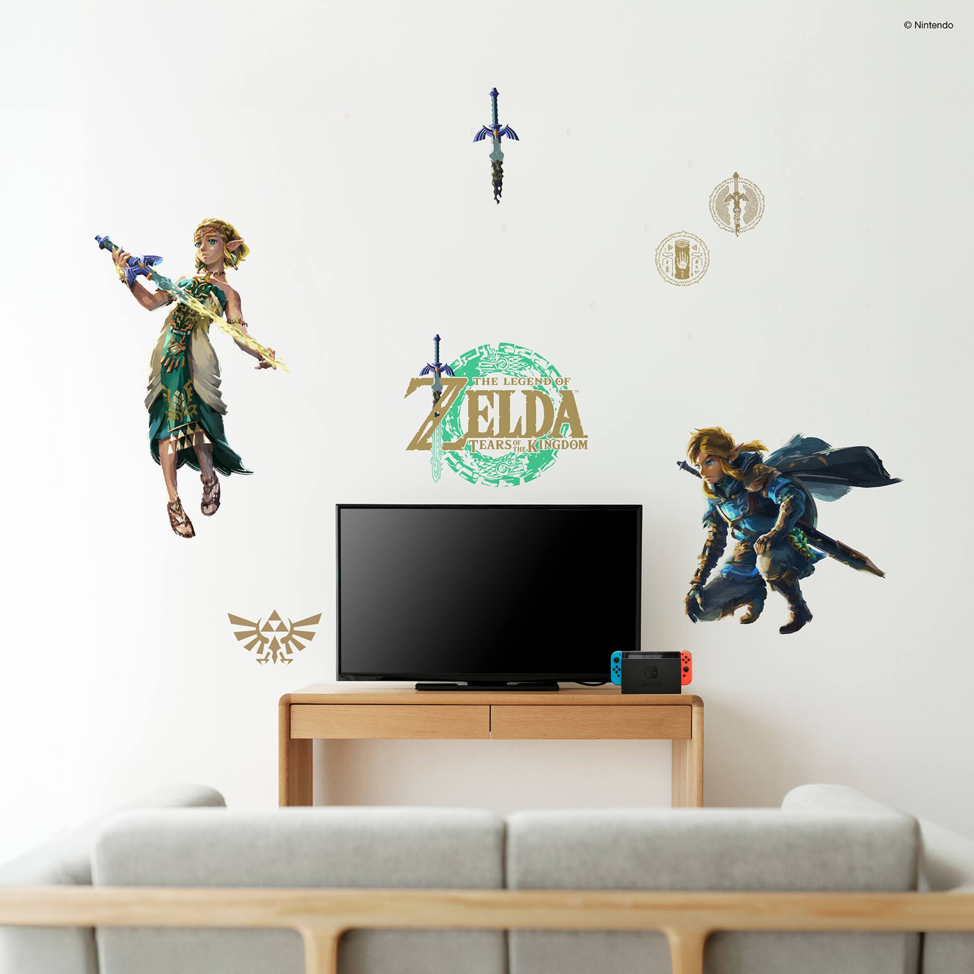 RoomMates The Legend of Zelda: Tears of the Kingdom Zelda & Link Wall Decals
